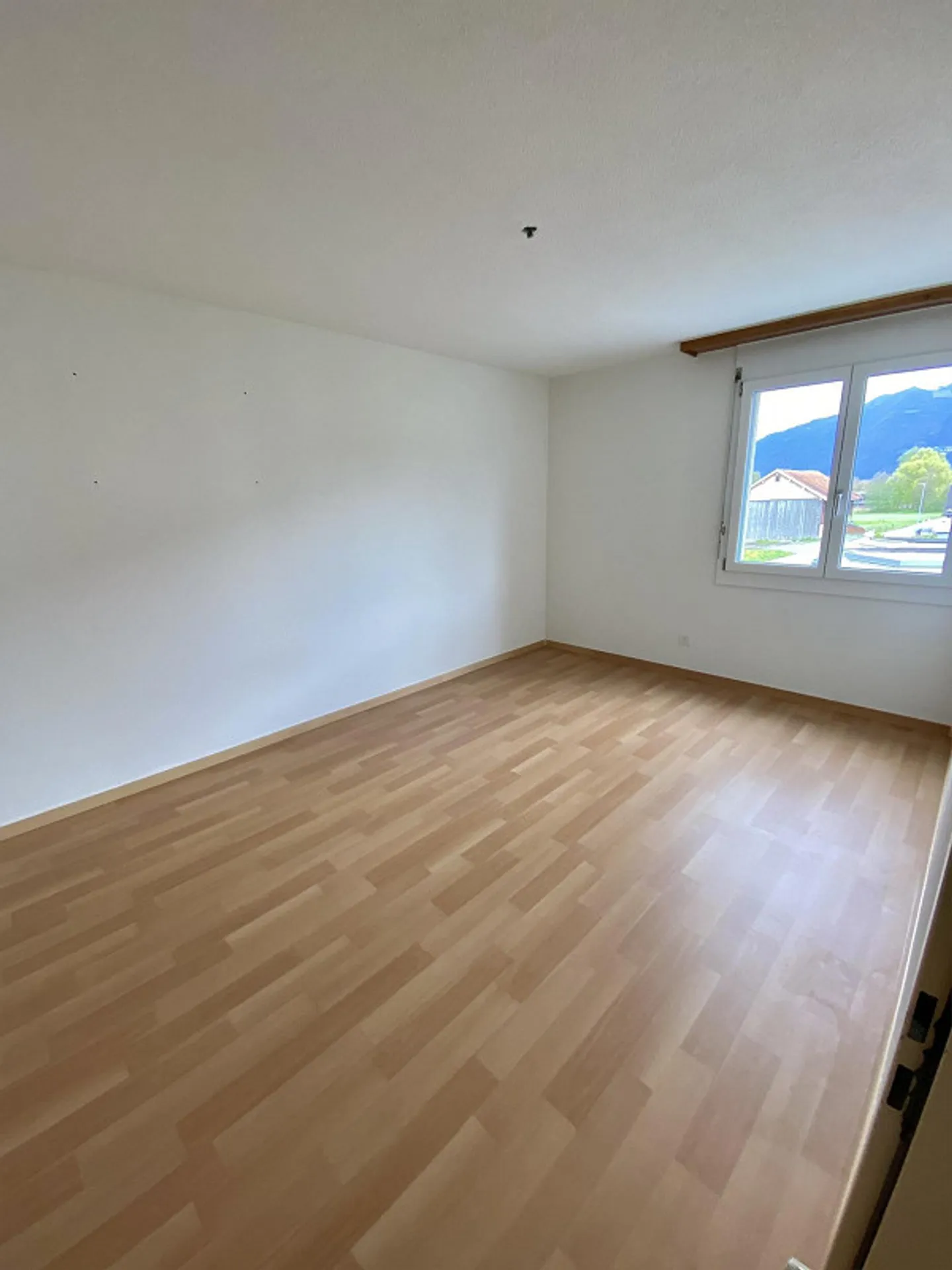 Appartamento 4.5 stanze in una posizione tranquilla e soleggiata - Foto 8 di 11