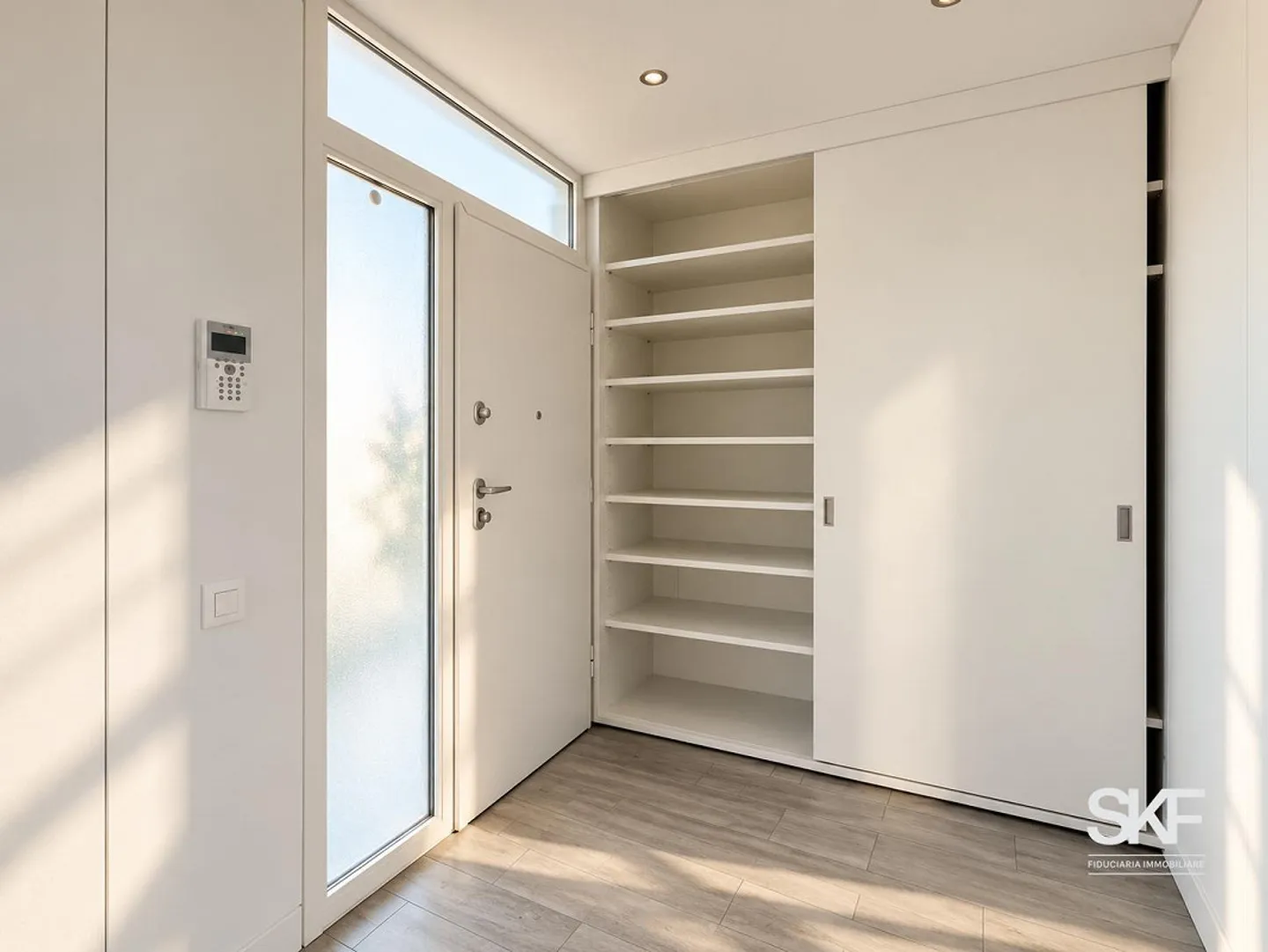 CASLANO - À VENDRE SPACIEUX 6.5 PIÈCES AVEC PISCINE - Photo 9 sur 11