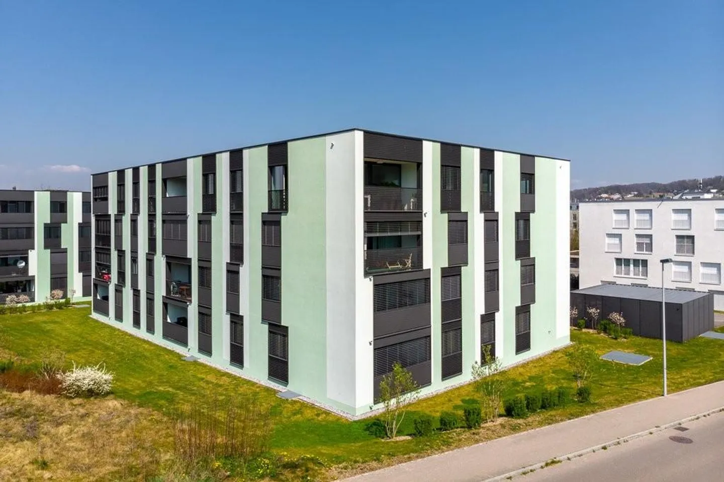 Un Début d'Appartement Heureux - Photo 1 sur 8