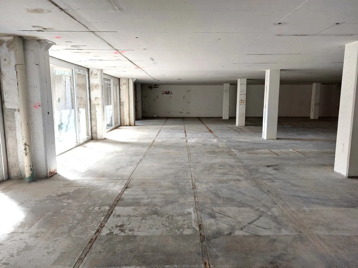 Flexibler Gewerberaum 150 m2 - Foto 1 von 4