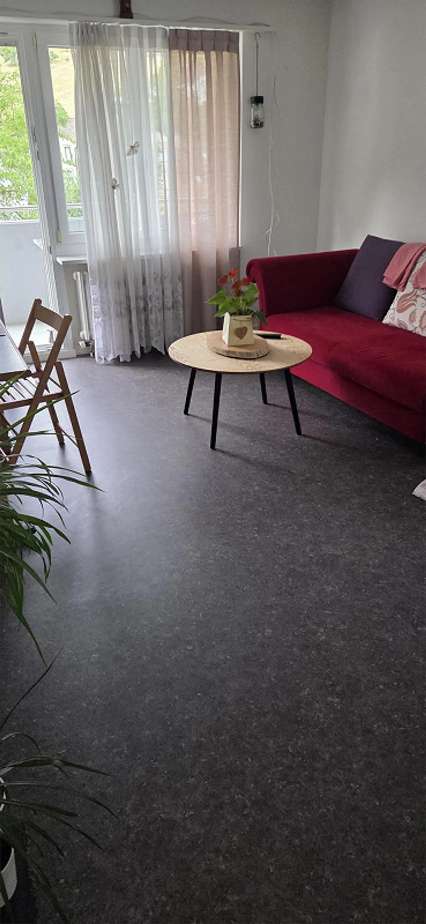 Appartement ensoleillé de 4 pièces à Waldenburg avec balcon - Photo 9 sur 16
