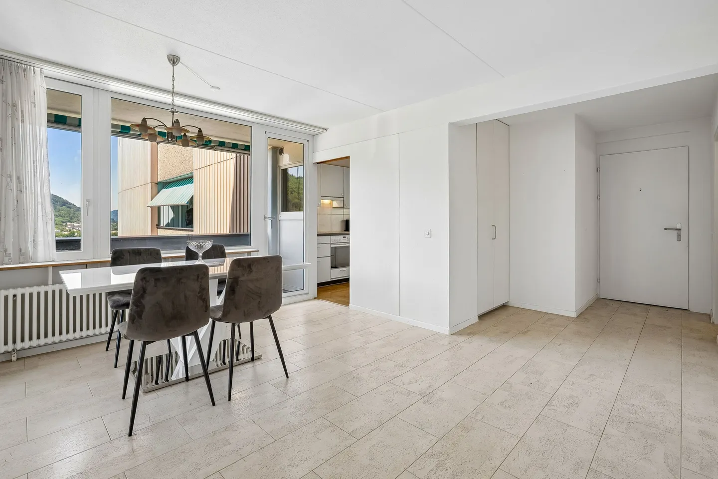 Vue panoramique incluse - Appartement exclusif de 2,5 pièces à Baden - Photo 6 sur 12