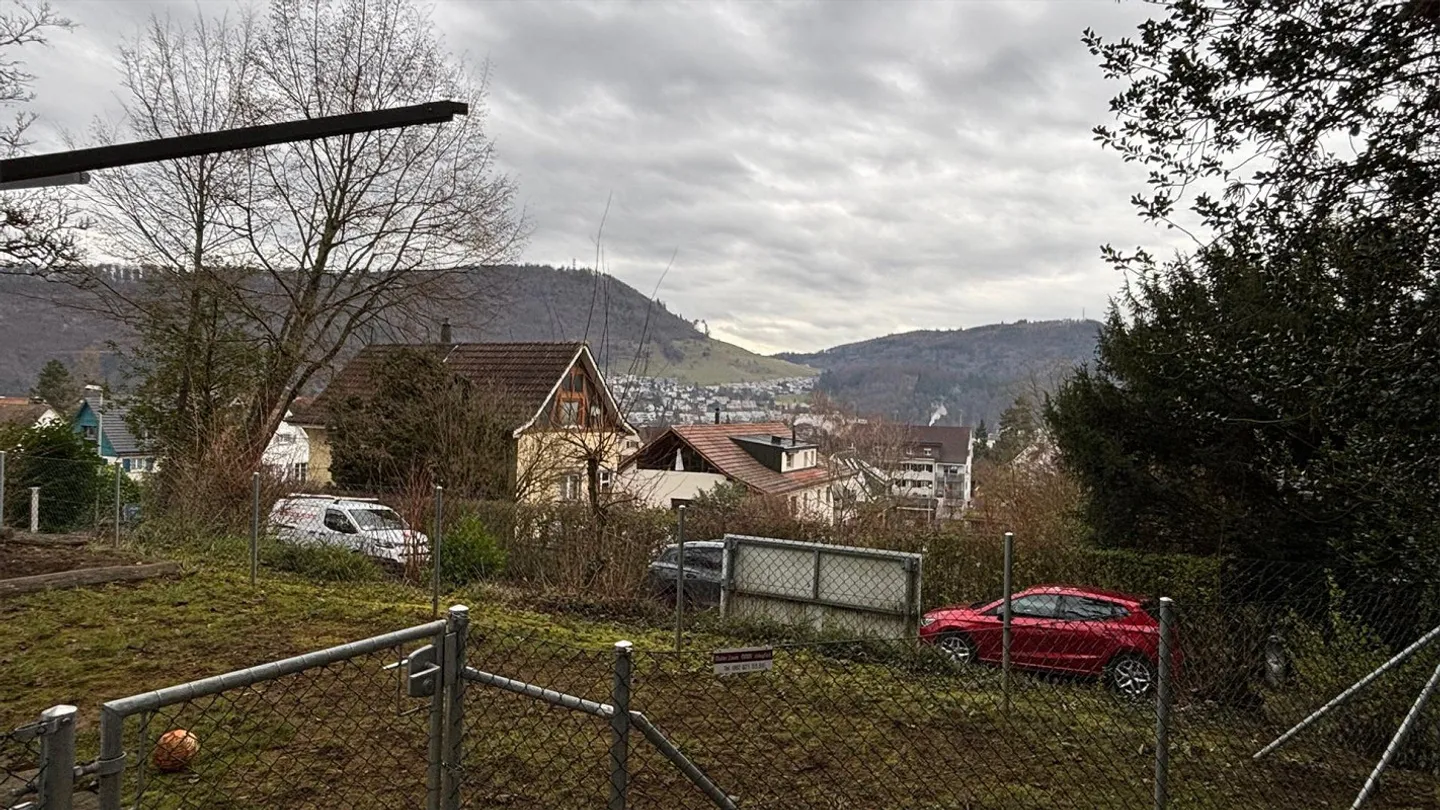 Maison individuelle de 10 pièces avec grand jardin et réserves d'utilisation - Photo 8 sur 29