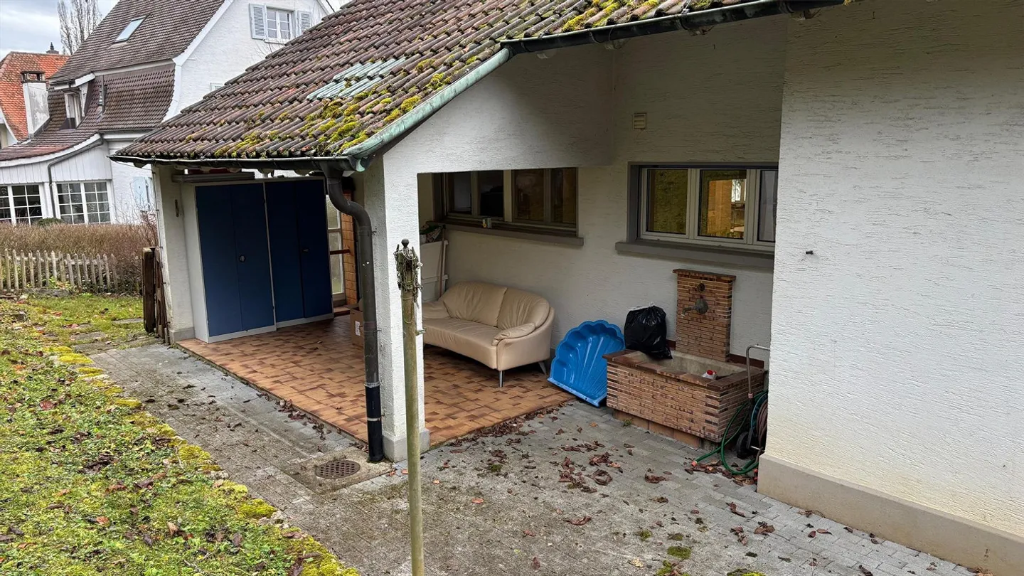 Maison individuelle de 10 pièces avec grand jardin et réserves d'utilisation - Photo 6 sur 29