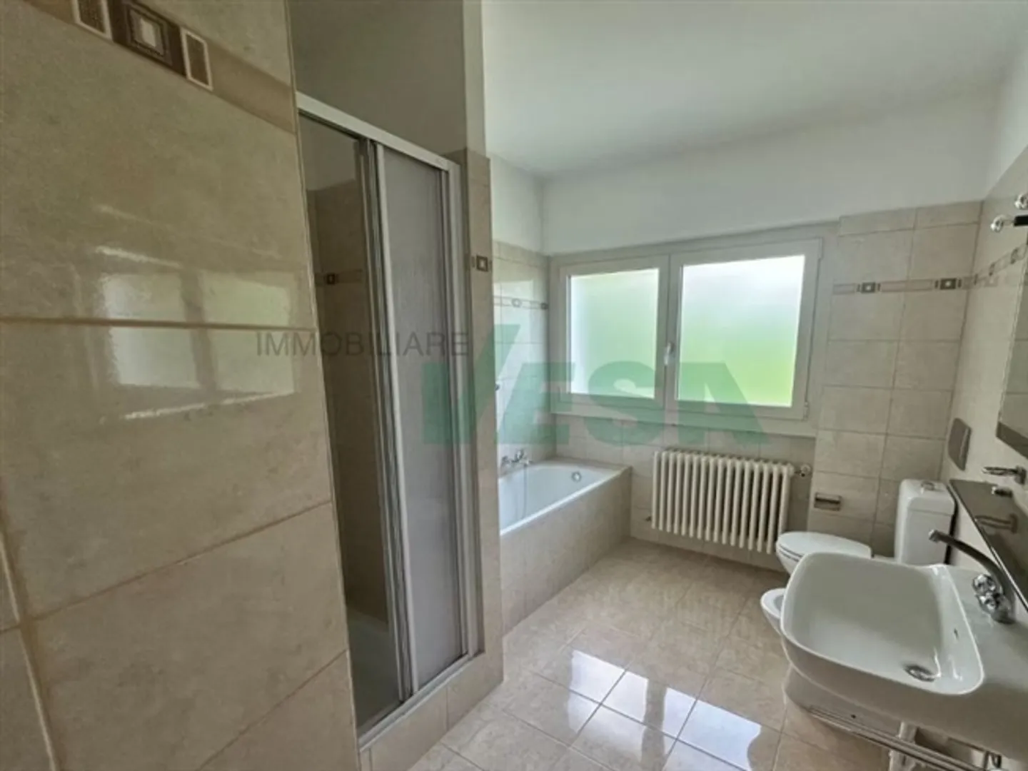 «Charmante Villa mit harmonischen und modernen Linien, umgeben von Weinbergen» - Foto 8 von 13