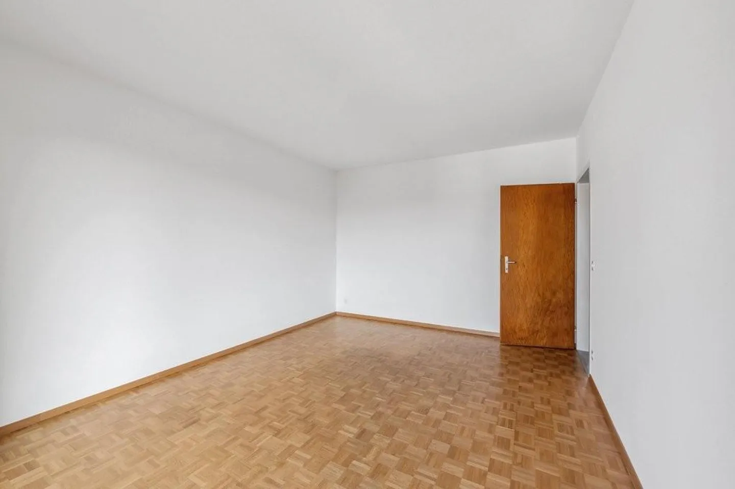 Spacious 4.5 Room Apartment Bright and Spacious - Photo 4 of 10