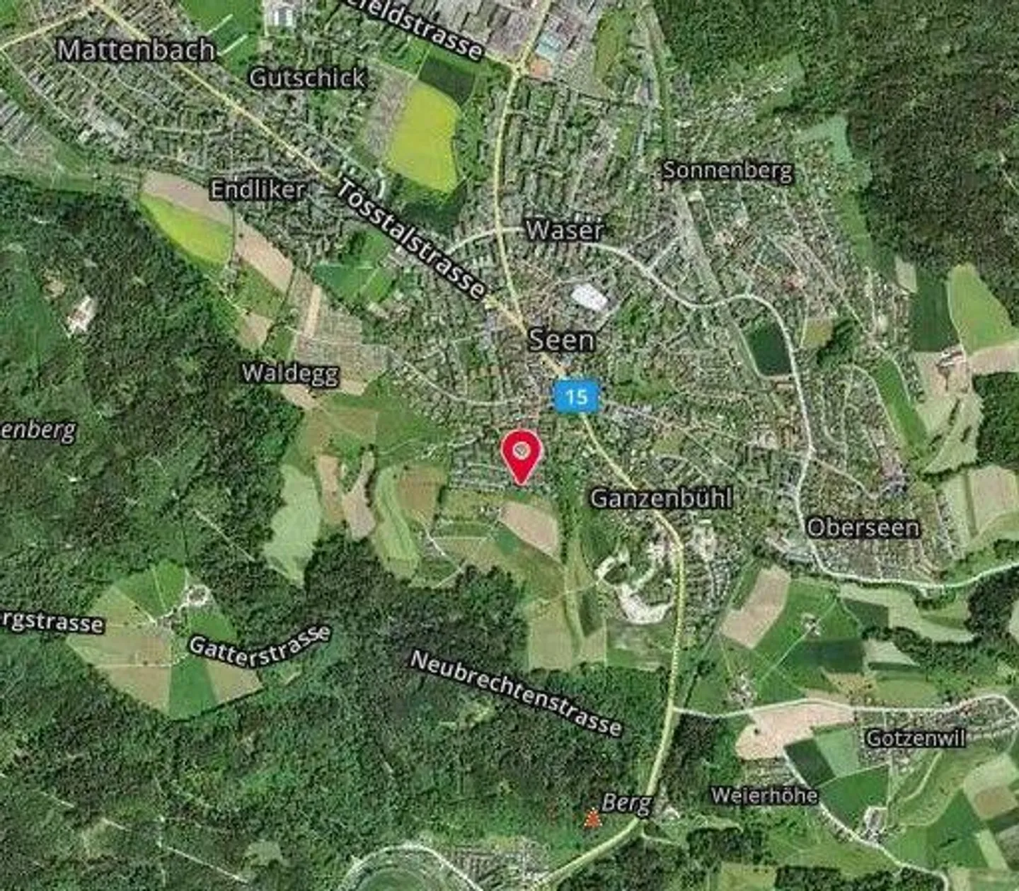 Casa unifamiliare con appartamento separato e garage - Foto 5 di 13