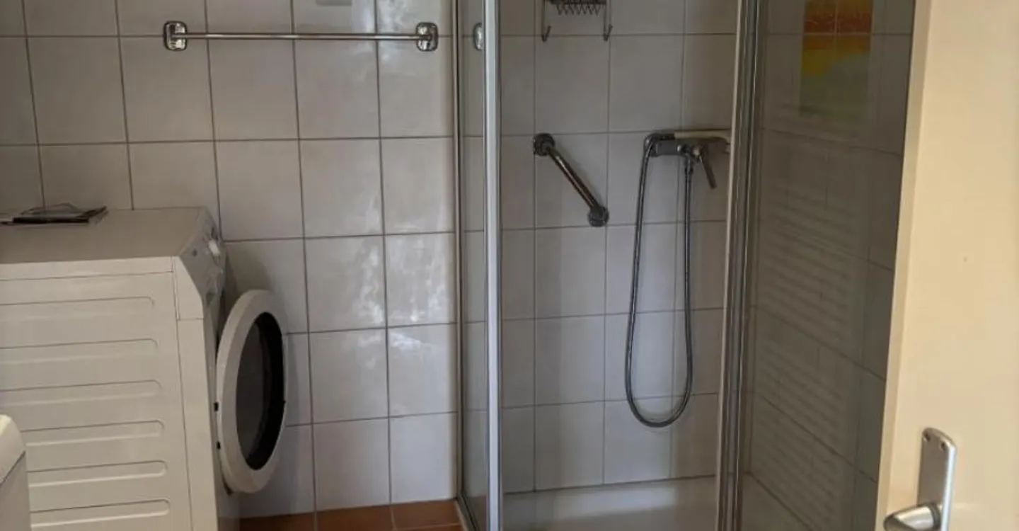 Spacious Apartment with View - Photo 7 of 12