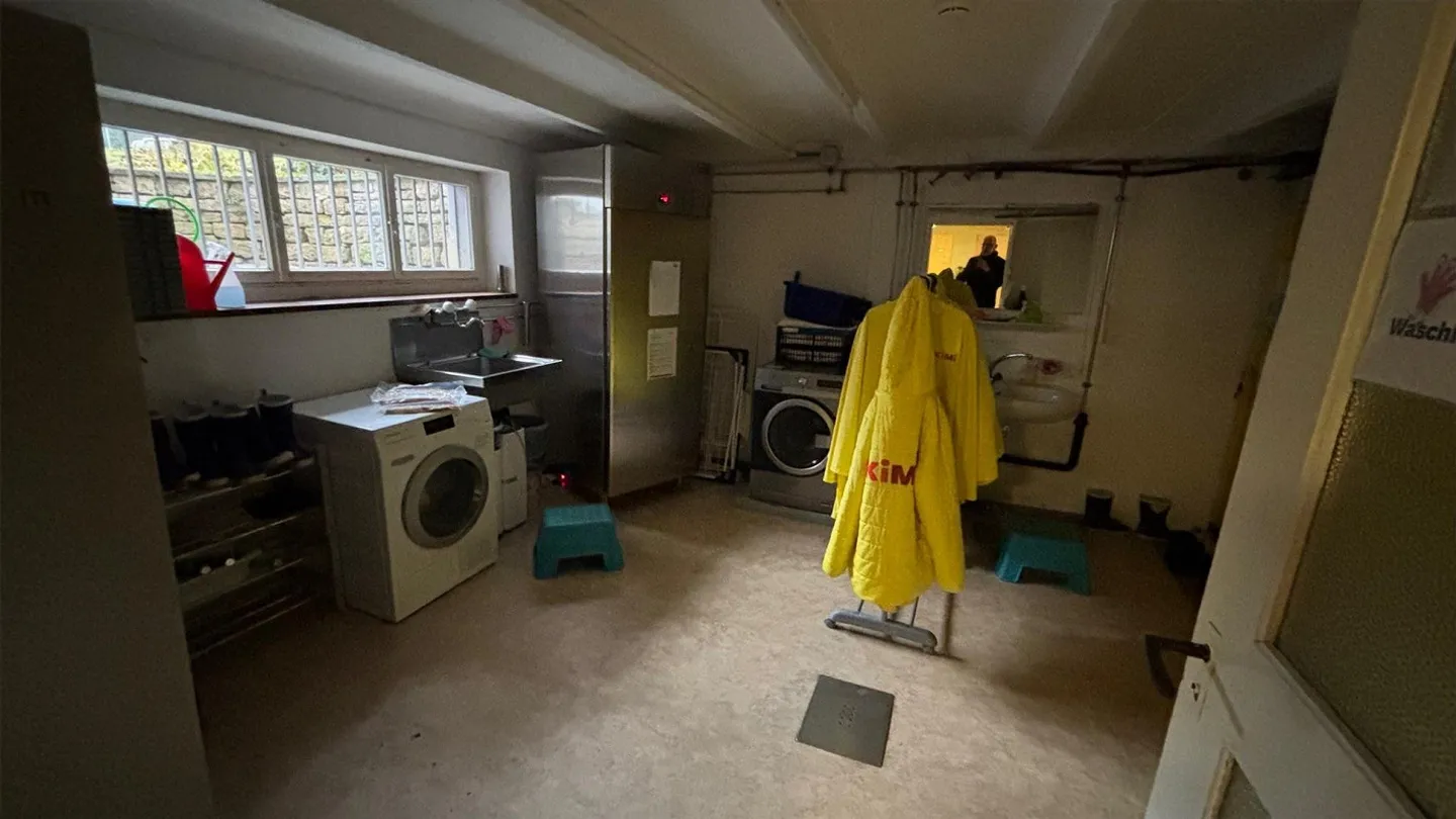 Maison individuelle de 10 pièces avec grand jardin et réserves d'utilisation - Photo 23 sur 29