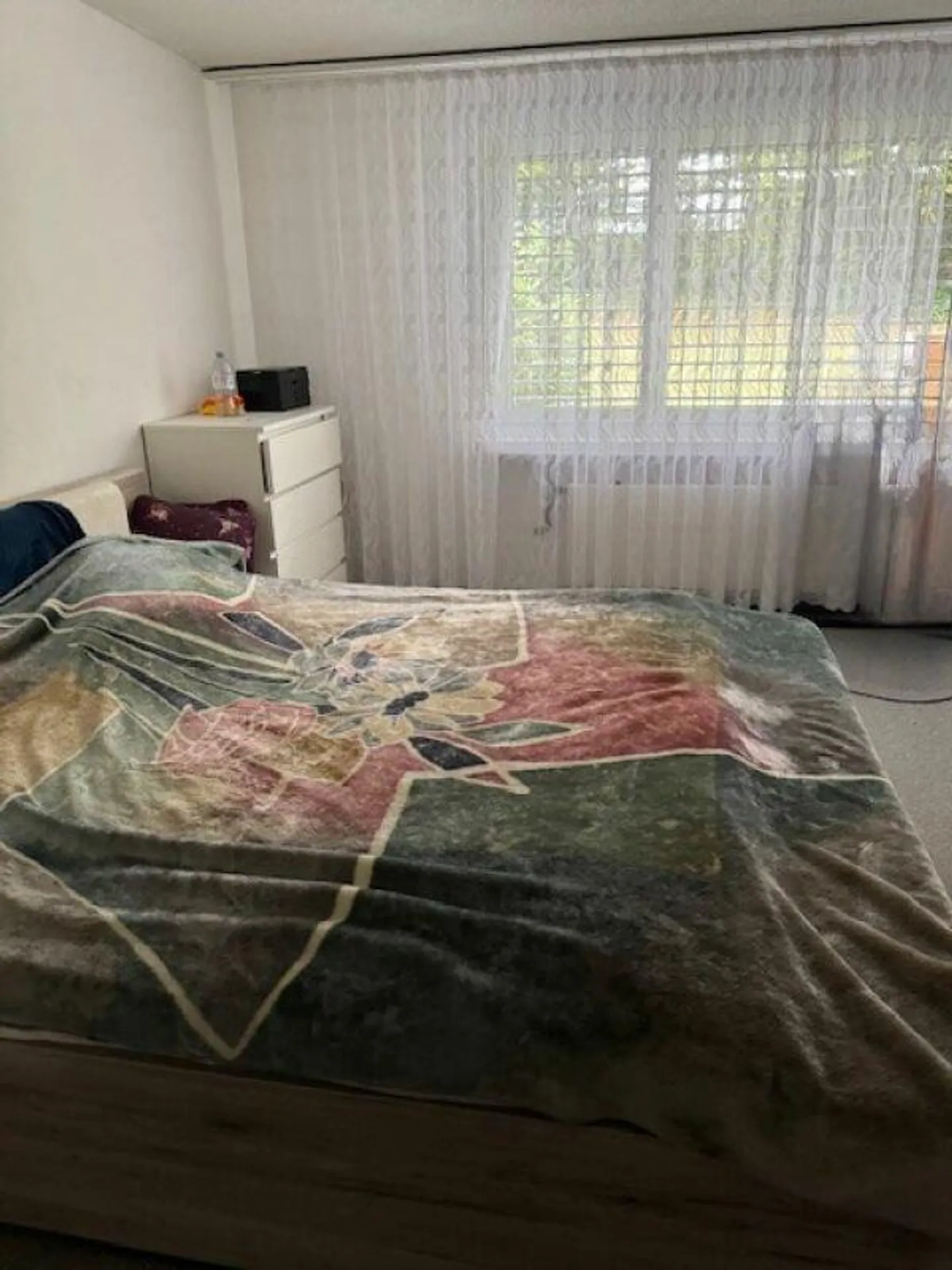 Appartamento di 4 stanze in posizione centrale con patio - Foto 3 di 6