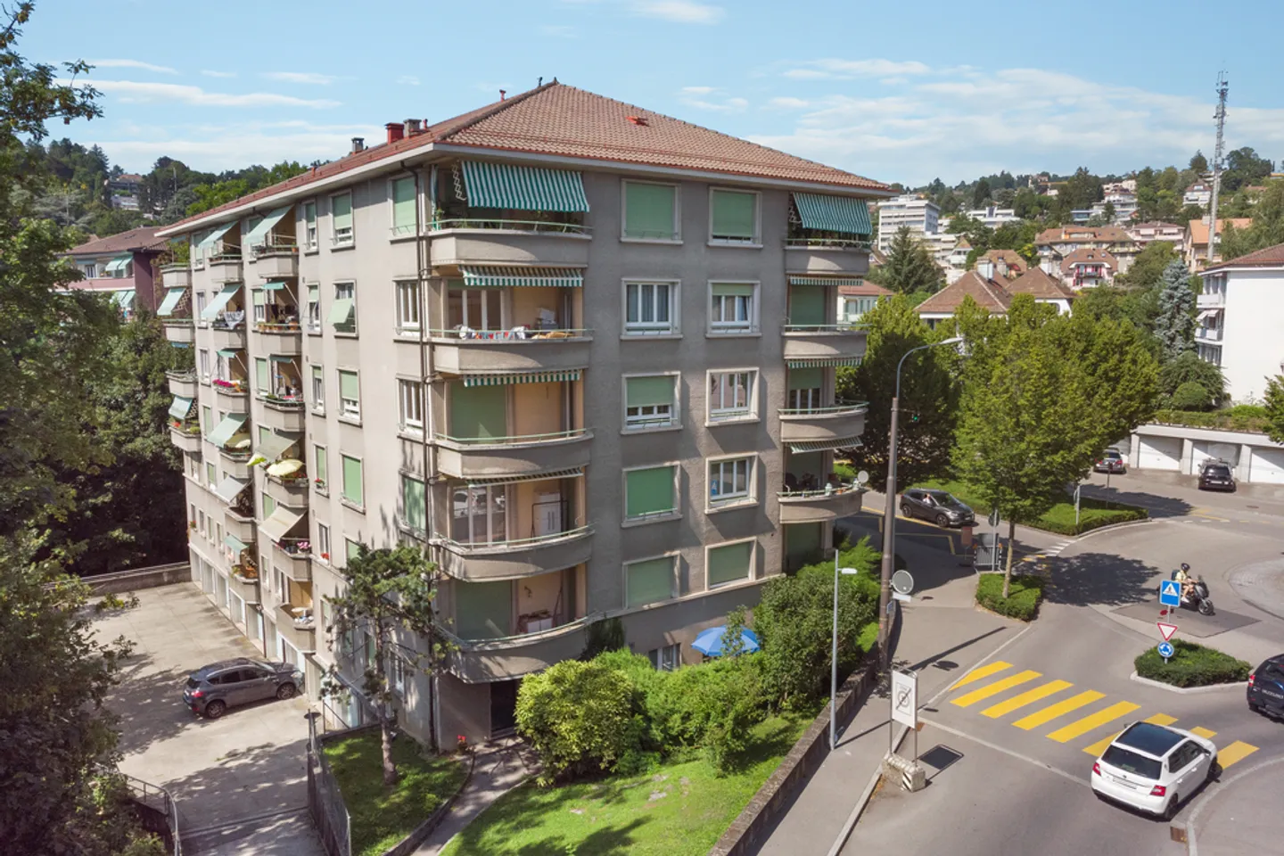 Charming 2-Room Apartment - Photo 1 of 6