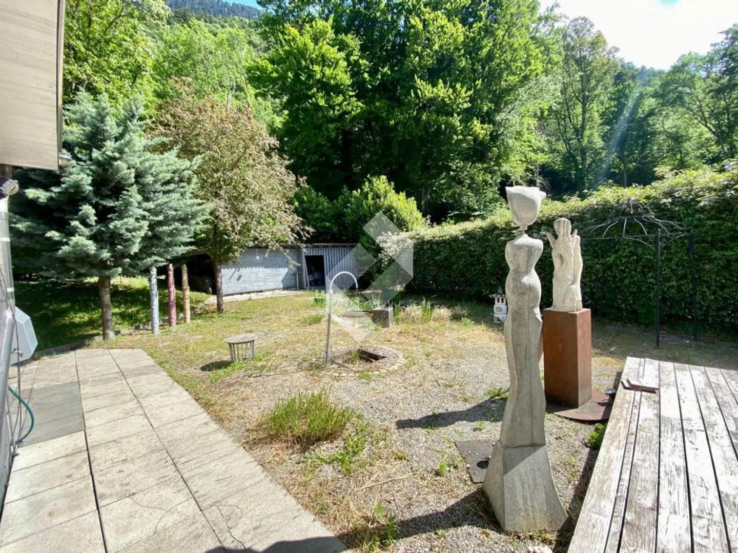 Villa indipendente dell'architetto al confine della foresta - Foto 3 di 13