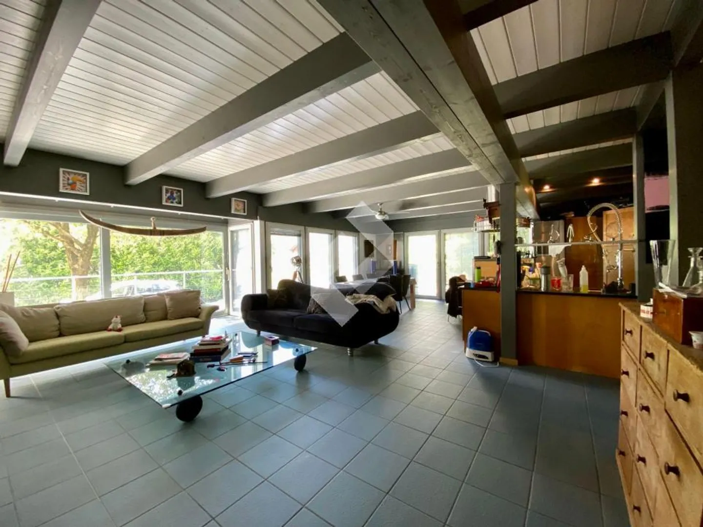 Villa indipendente dell'architetto al confine della foresta - Foto 5 di 13