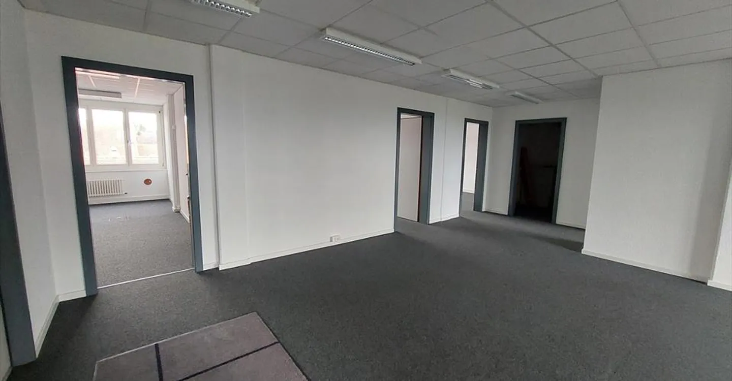 Spazio ufficio in affitto - Foto 1 di 6