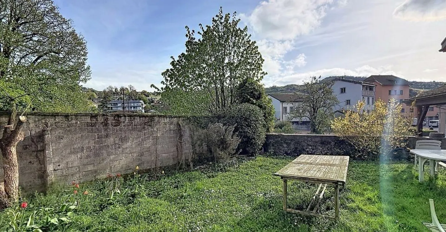 LUTRY BOURG - Eine privilegierte Adresse nur wenige Schritte vom See entfernt | Gebäude mit hohem Potenzial - Foto 7 von 9