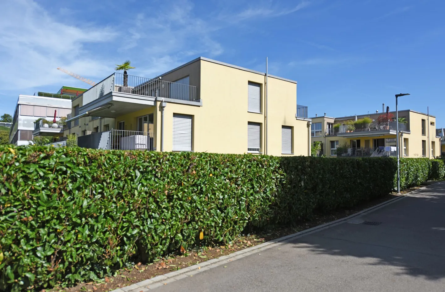 4.5-room penthouse apartment with large terrace in a quiet location - Photo 8 of 9