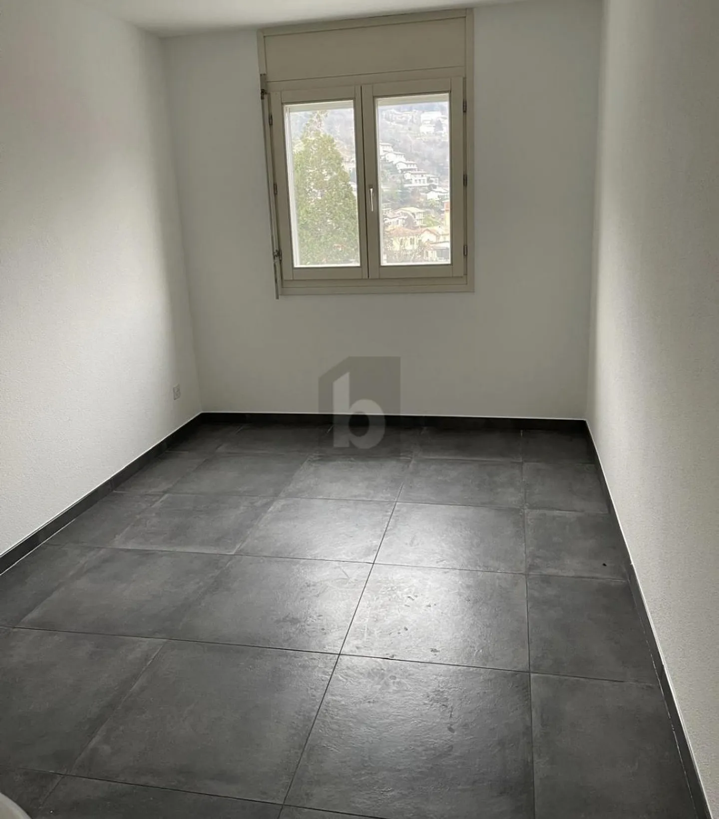 Appartamento spazioso con giardino - Foto 4 di 6