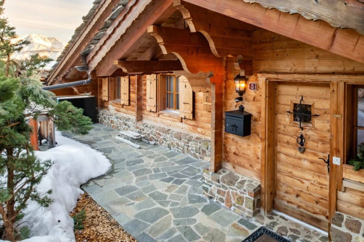 Magnificent 6.5-room chalet in Crans-Montana - Photo 15 of 15