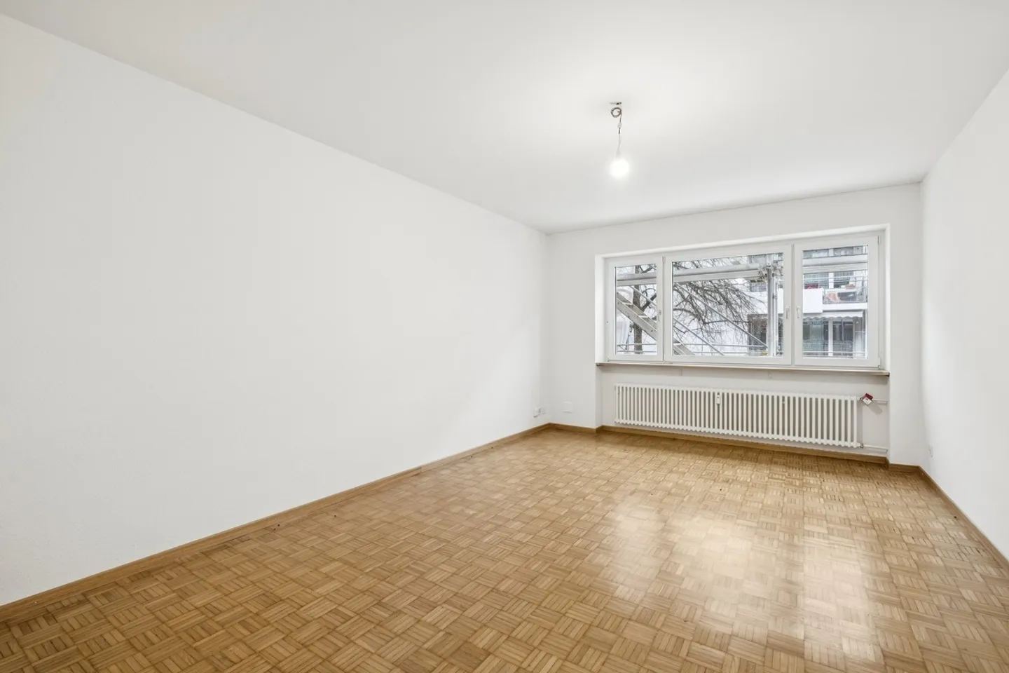 LOUER SANS CAUTION - Appartement moderne rénové avec une atmosphère lumineuse - Photo 3 sur 7