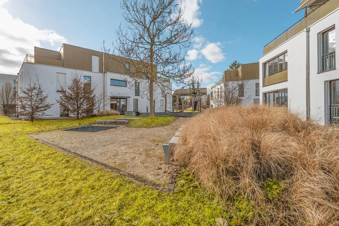 Moderne Wohnung mit Loggia - Foto 1 von 7