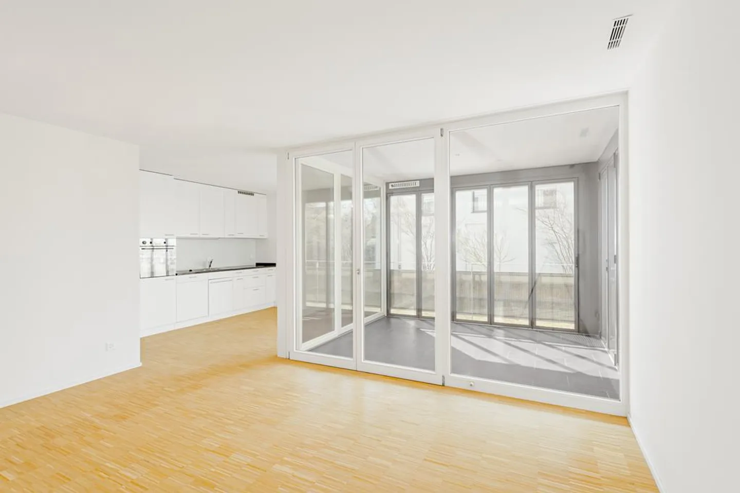 Moderne Wohnung mit Loggia - Foto 3 von 7