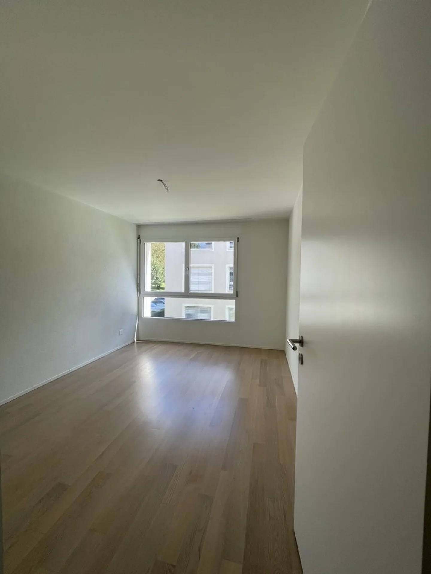 Moderno appartamento attico di 4,5 stanze in posizione tranquilla a Balsthal - Foto 6 di 8