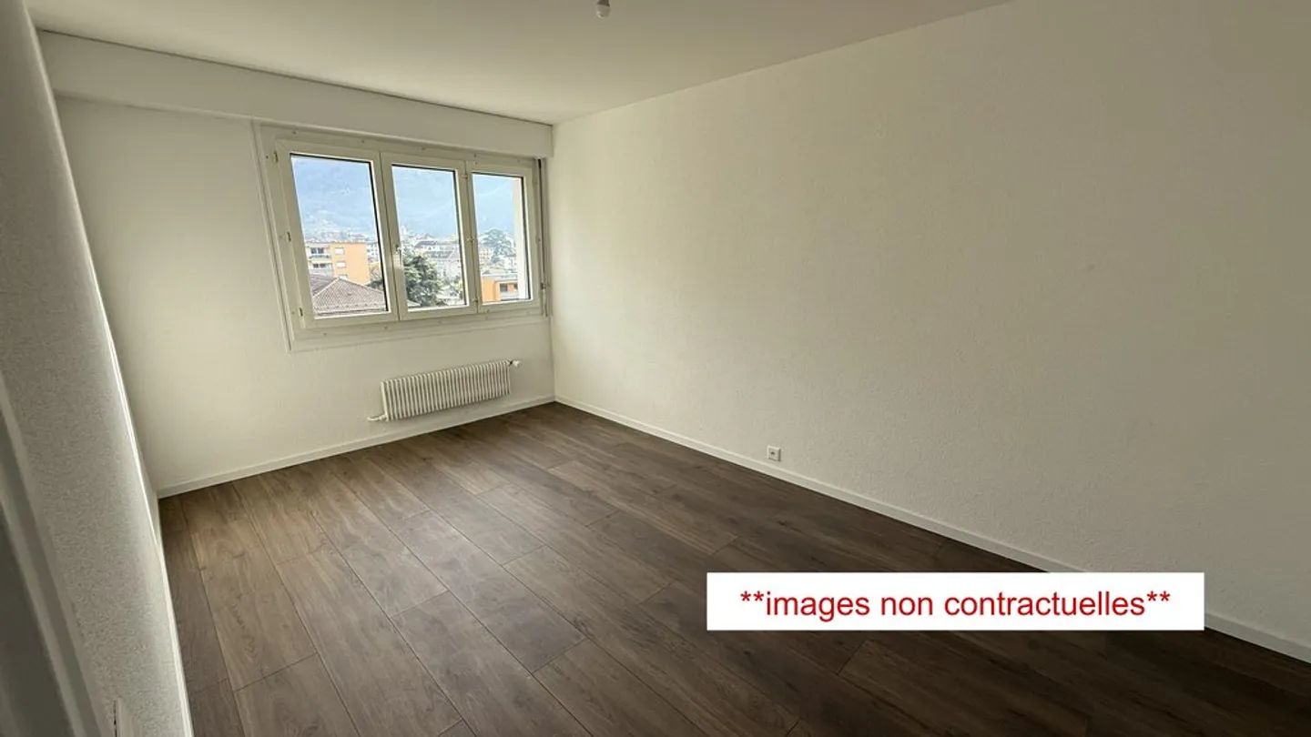 Renovated 3-Room Apartment - Photo 2 of 6