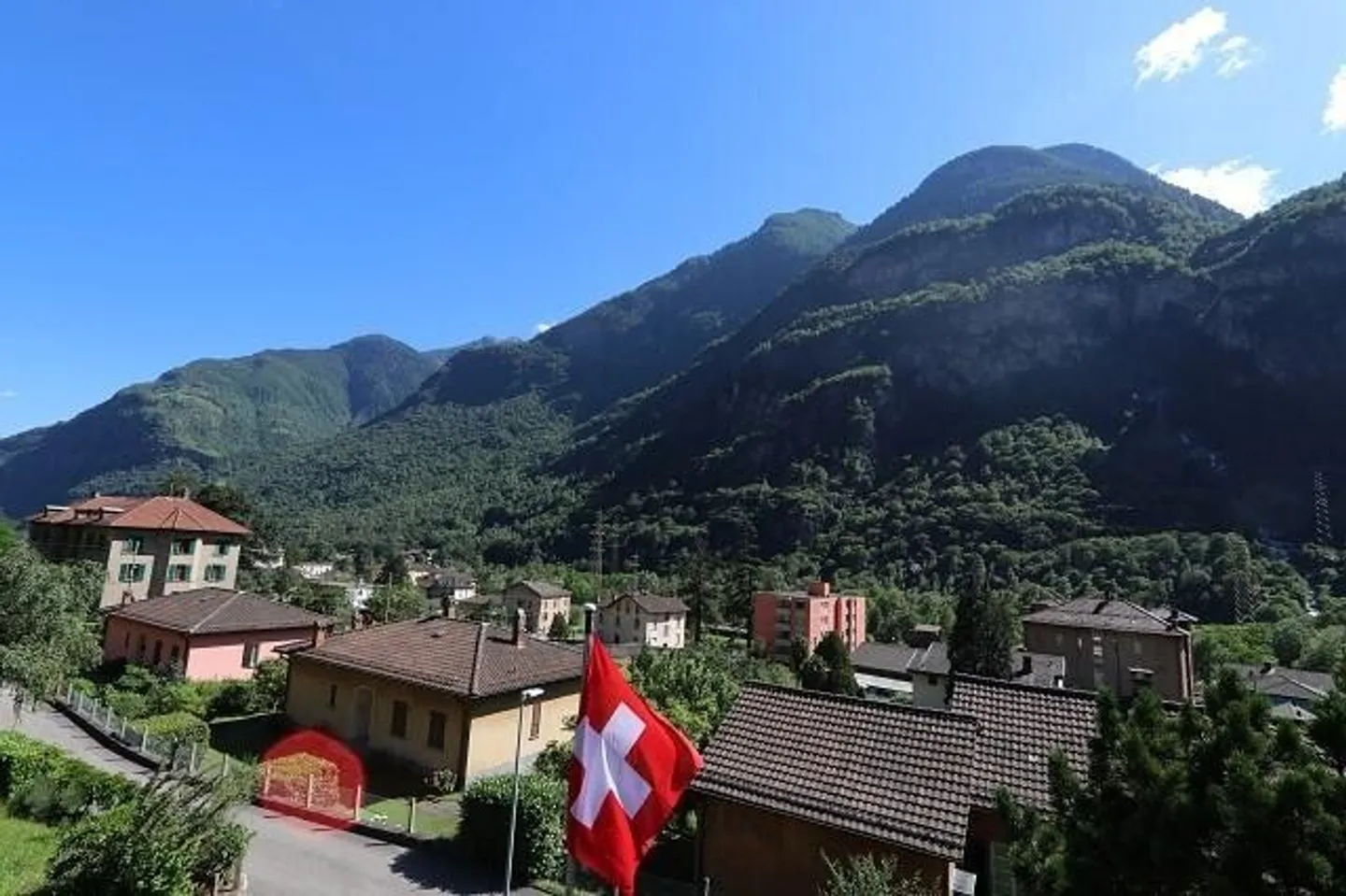 Charming Duplex with Mountain View - Photo 3 of 13