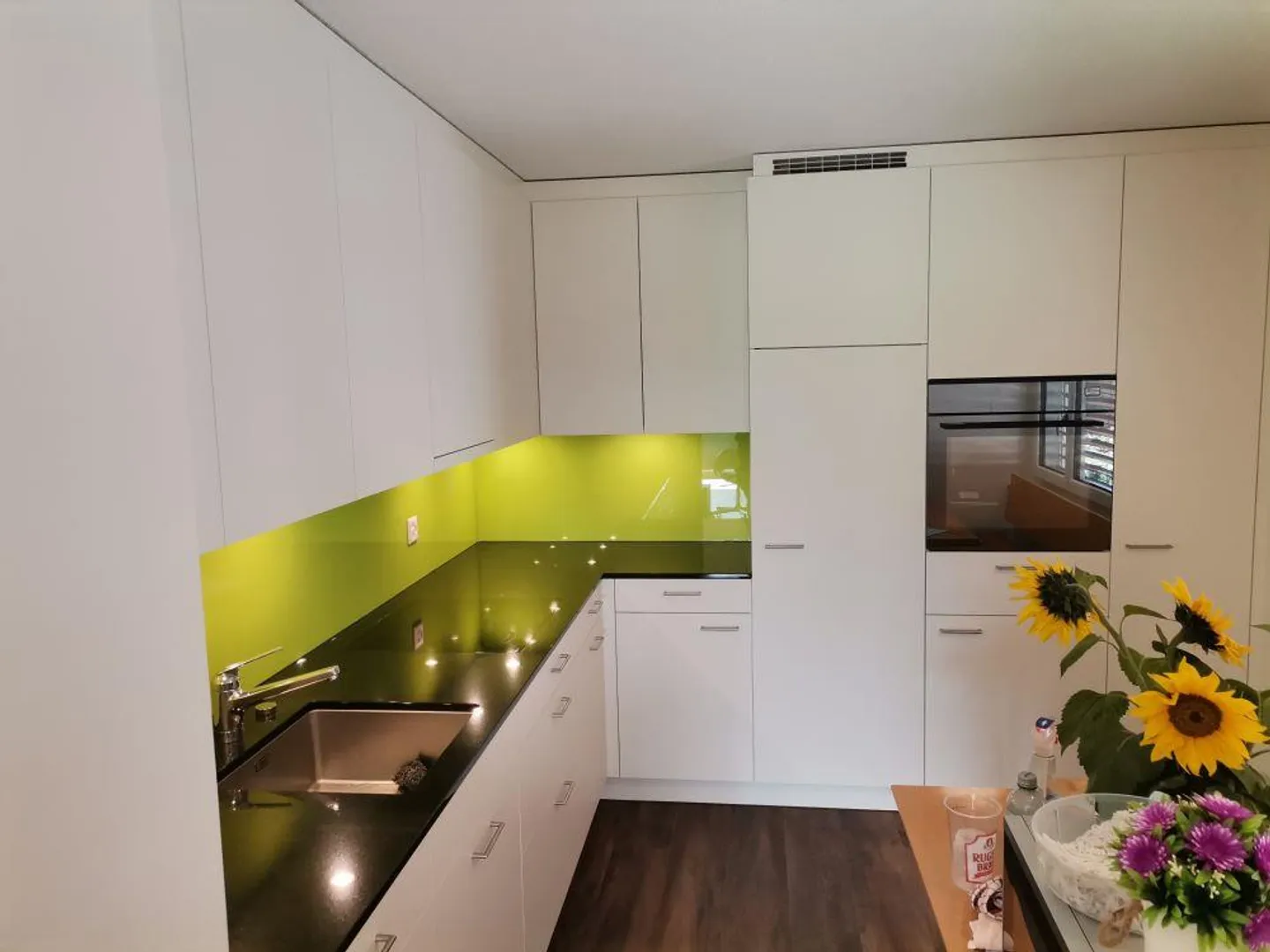 Appartamento soleggiato di 4,5 stanze con bella vista - Foto 1 di 13