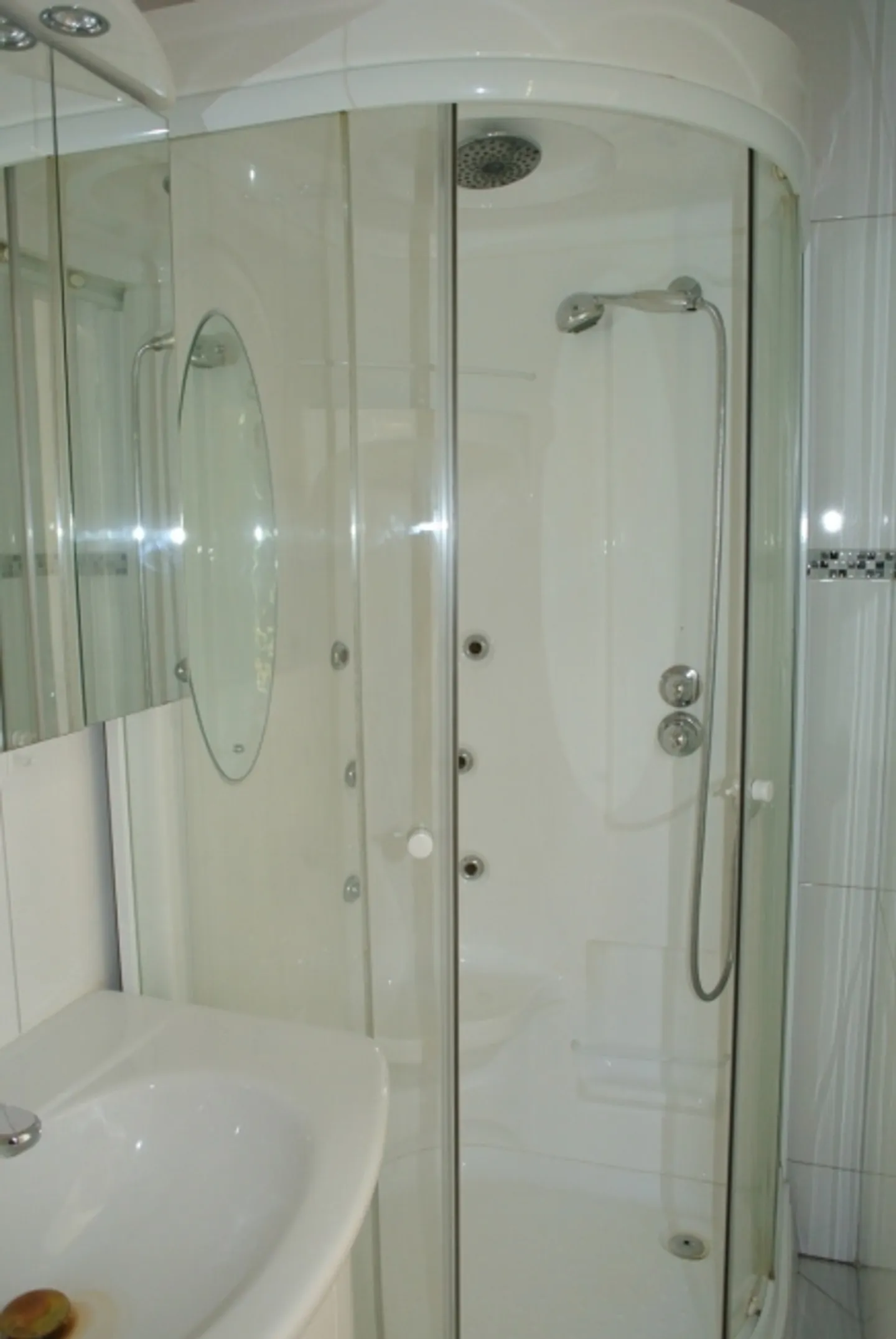 Superbe appartement de 4 pièces avec grande terrasse et balcon - Photo 4 sur 12