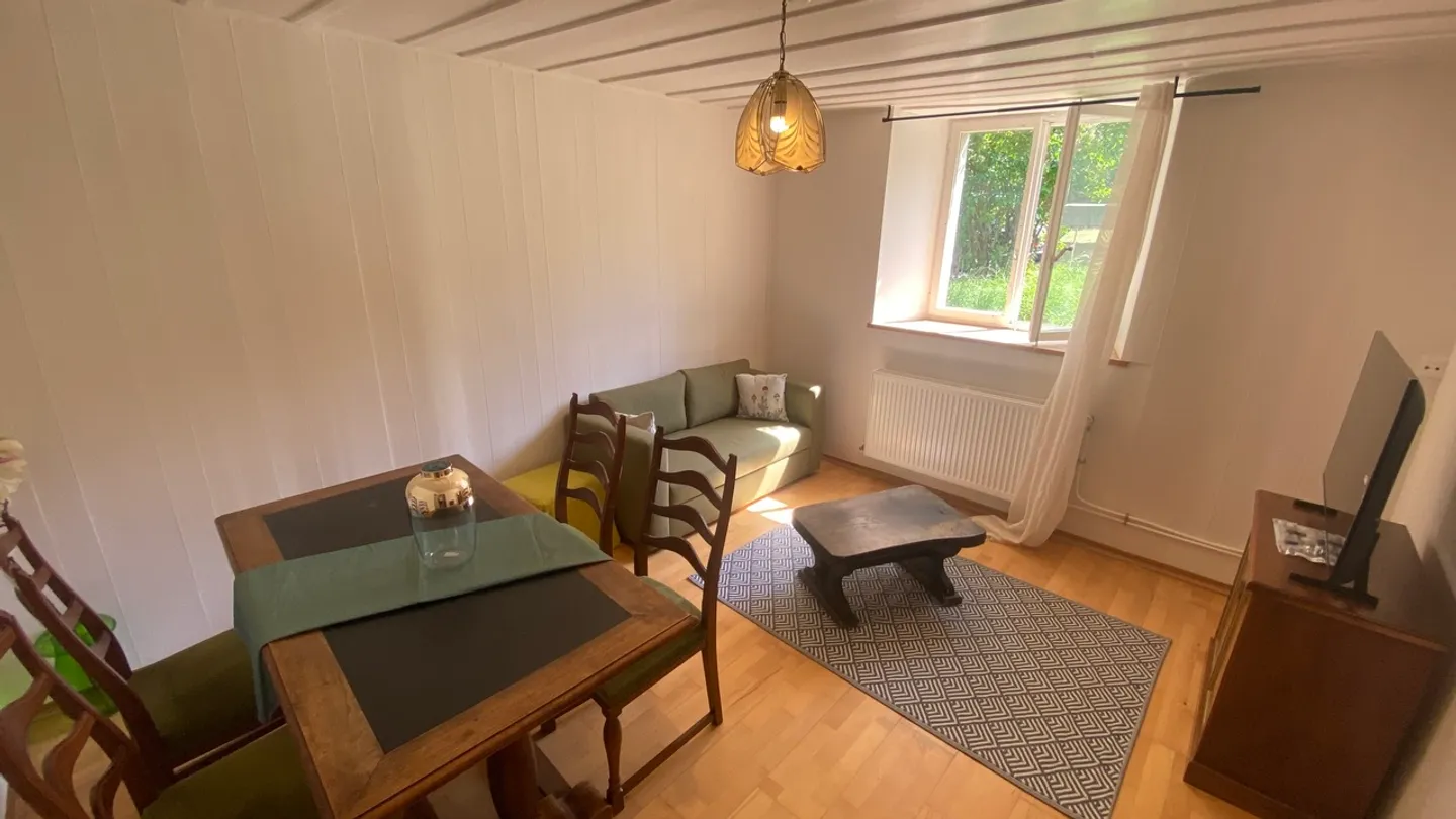 Mietgebäude mit 3 Wohnungen und einer geräumigen Scheune. - Foto 4 von 29