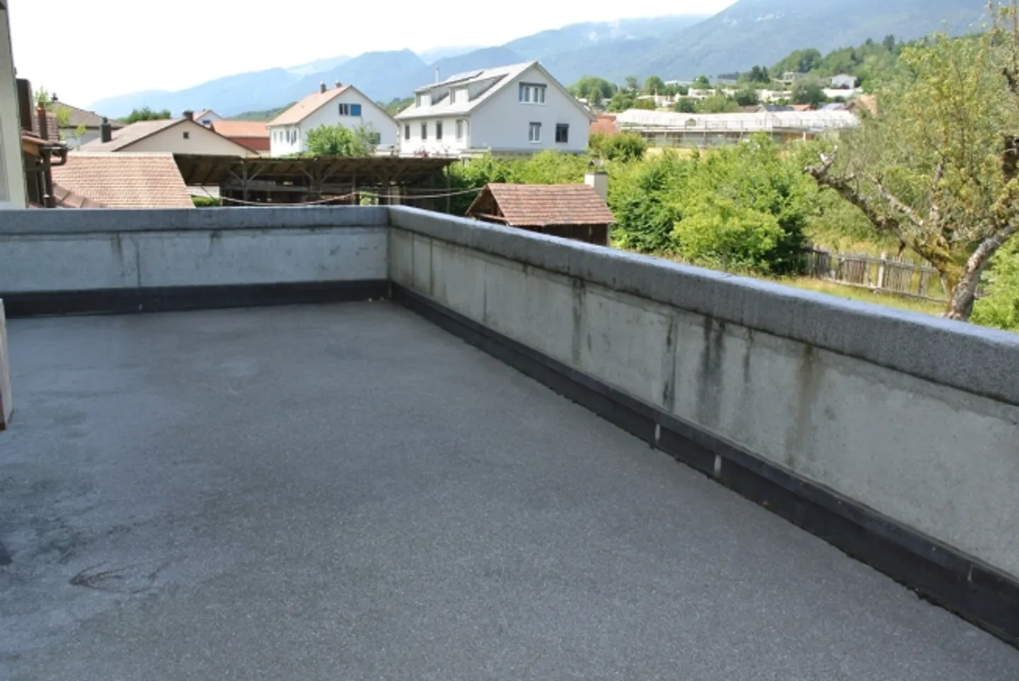 Superbe appartement de 4 pièces avec grande terrasse et balcon - Photo 11 sur 12