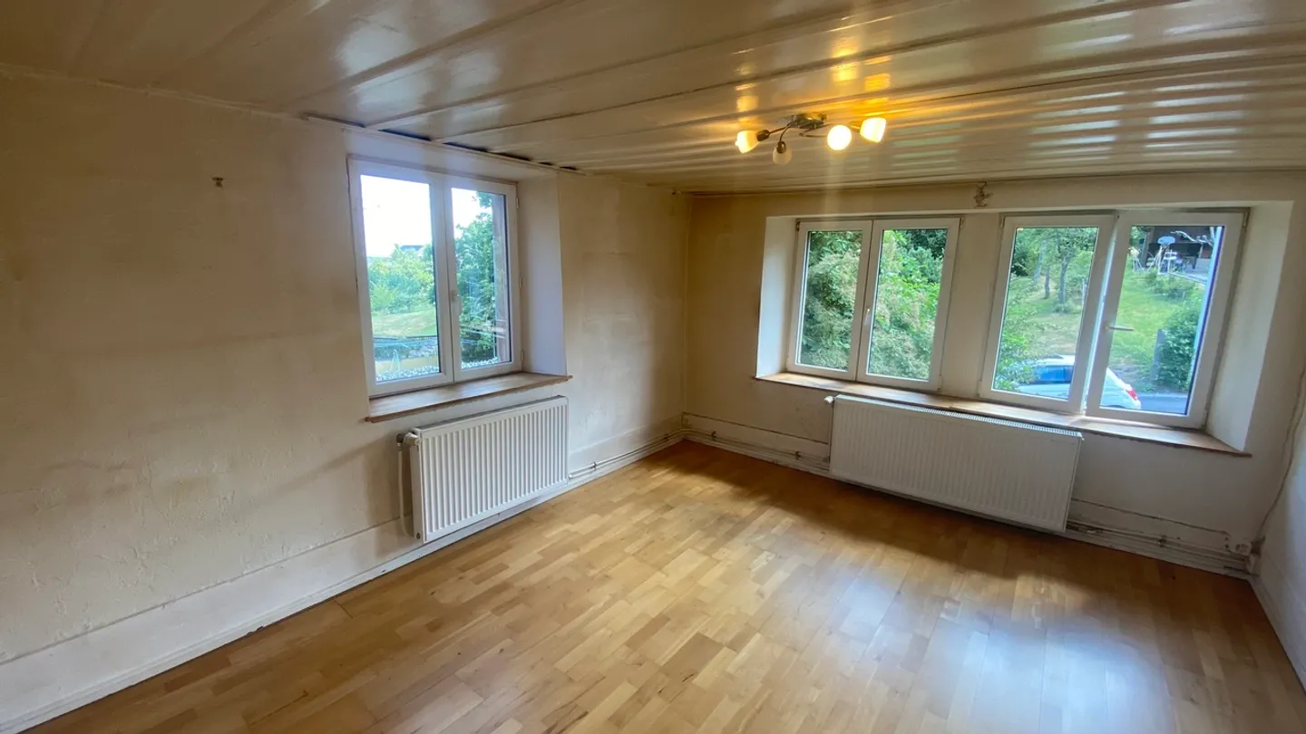 Mietgebäude mit 3 Wohnungen und einer geräumigen Scheune. - Foto 14 von 29