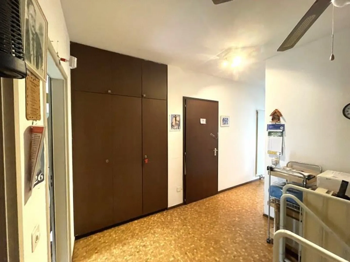 DUPLEX LUMINEUX DE 4,5 PIÈCES AVEC BALCONS ET VUE DÉGAGÉE SUR LES COLLINES ENVIRONNANTES. - Photo 12 sur 13