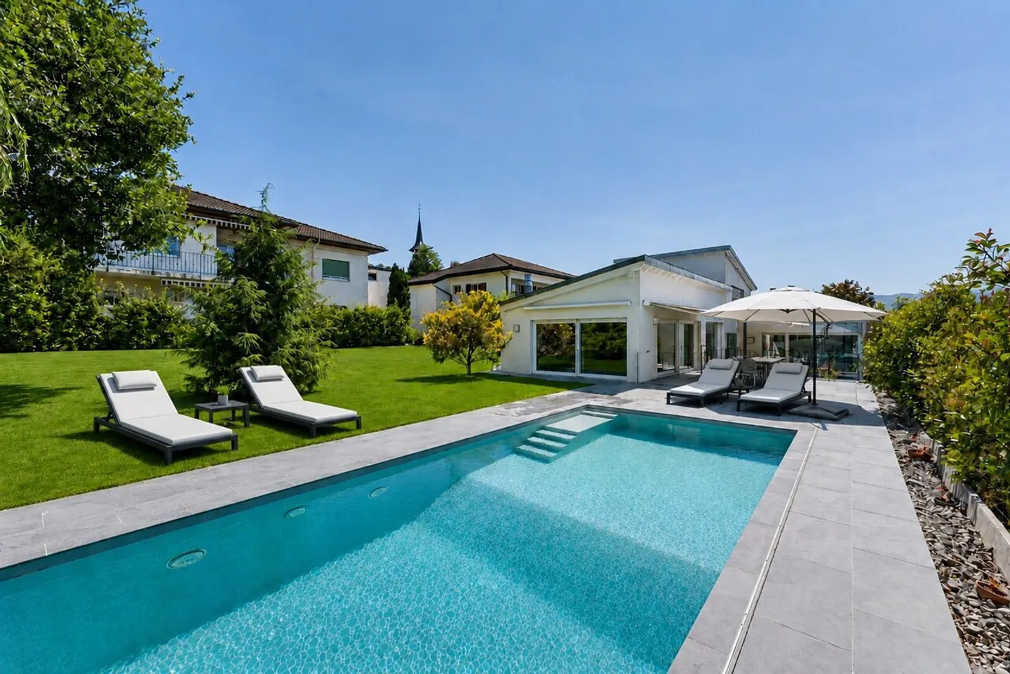 Maison de luxe avec piscine chauffée - Photo 1 sur 11