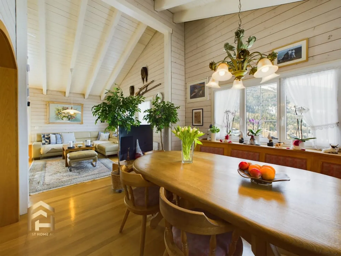 Dream house with breathtaking views - Photo 5 of 13