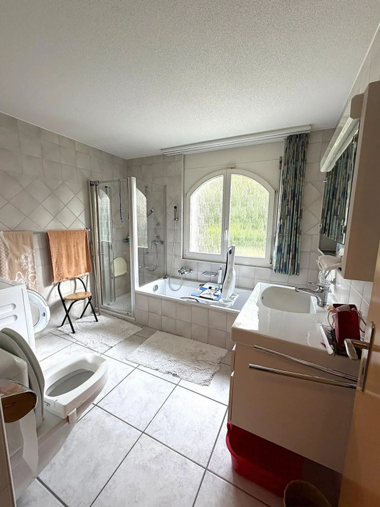 Appartement élégant dans un quartier résidentiel recherché ! - Photo 5 sur 11