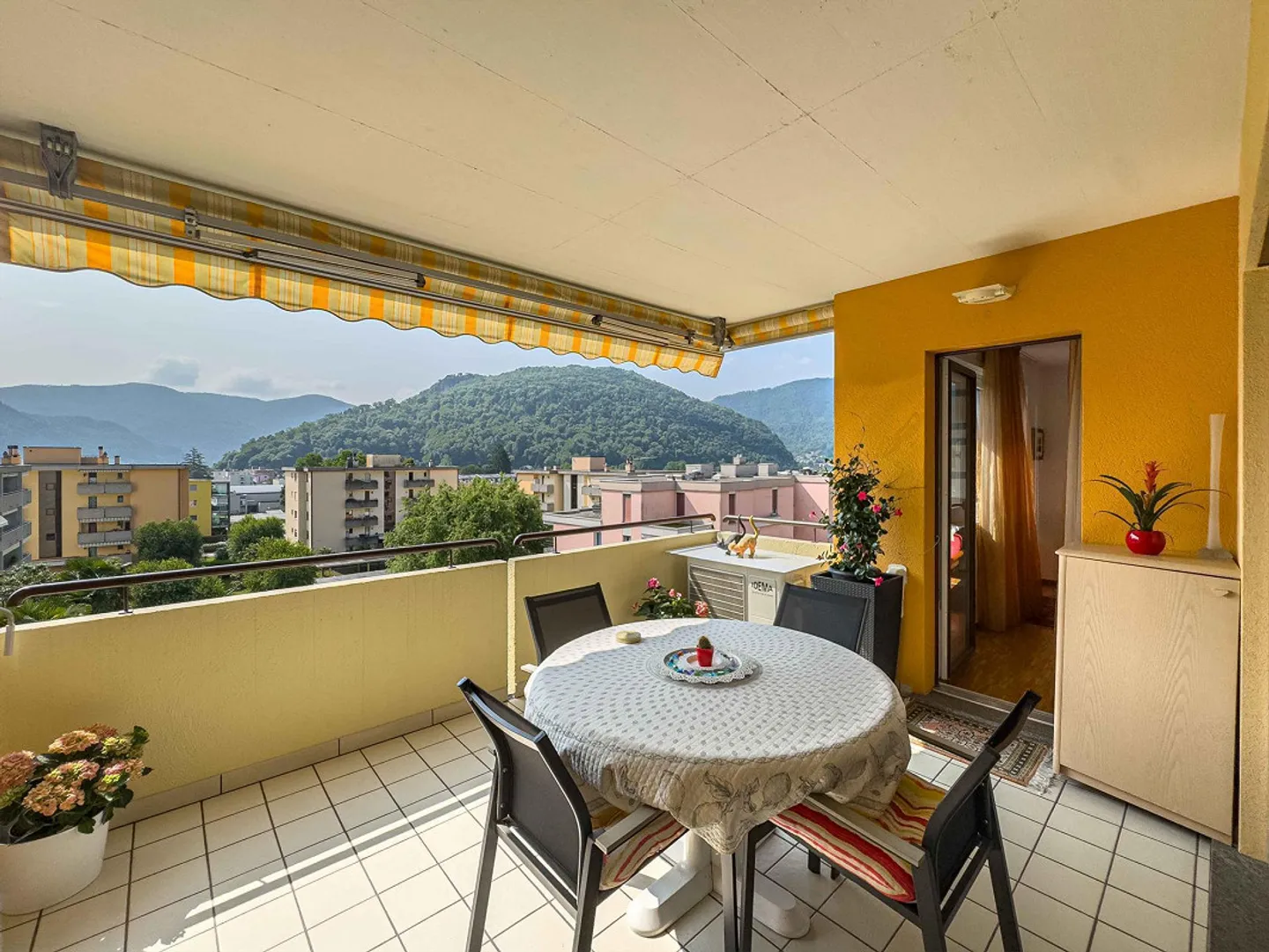 Elegante attico 4.5 locali a Caslano - Foto 4 di 11