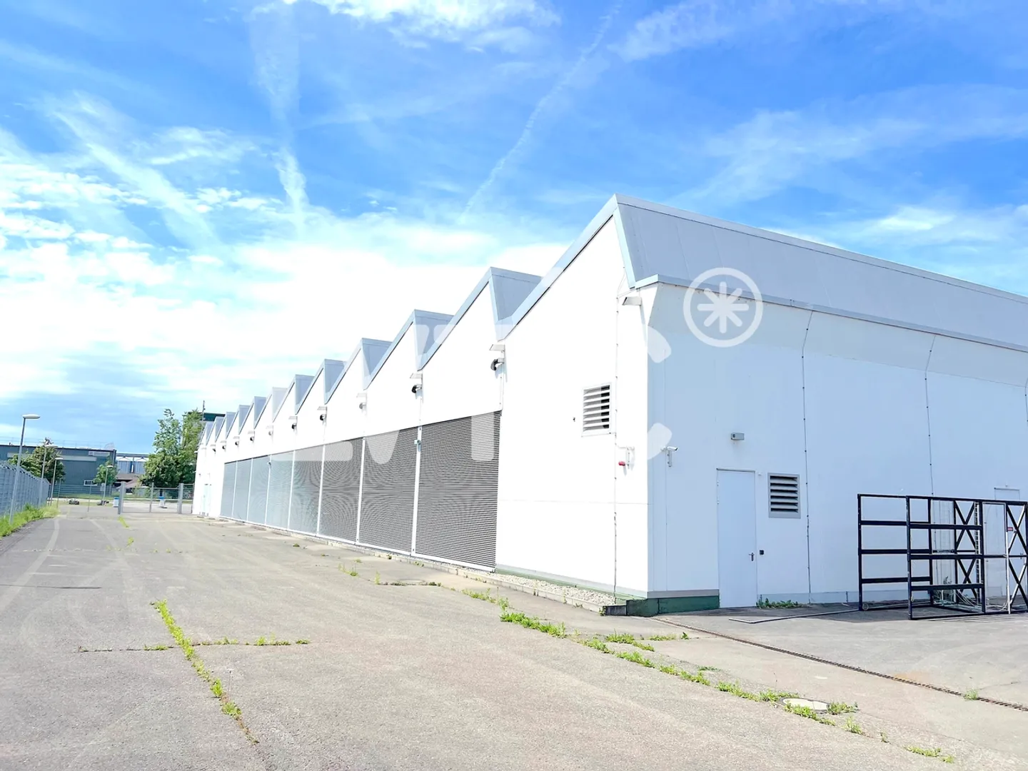 Industrielle Halle, Büros von 3300 m2 teilbar zur Miete in Avenches - Foto 5 von 10