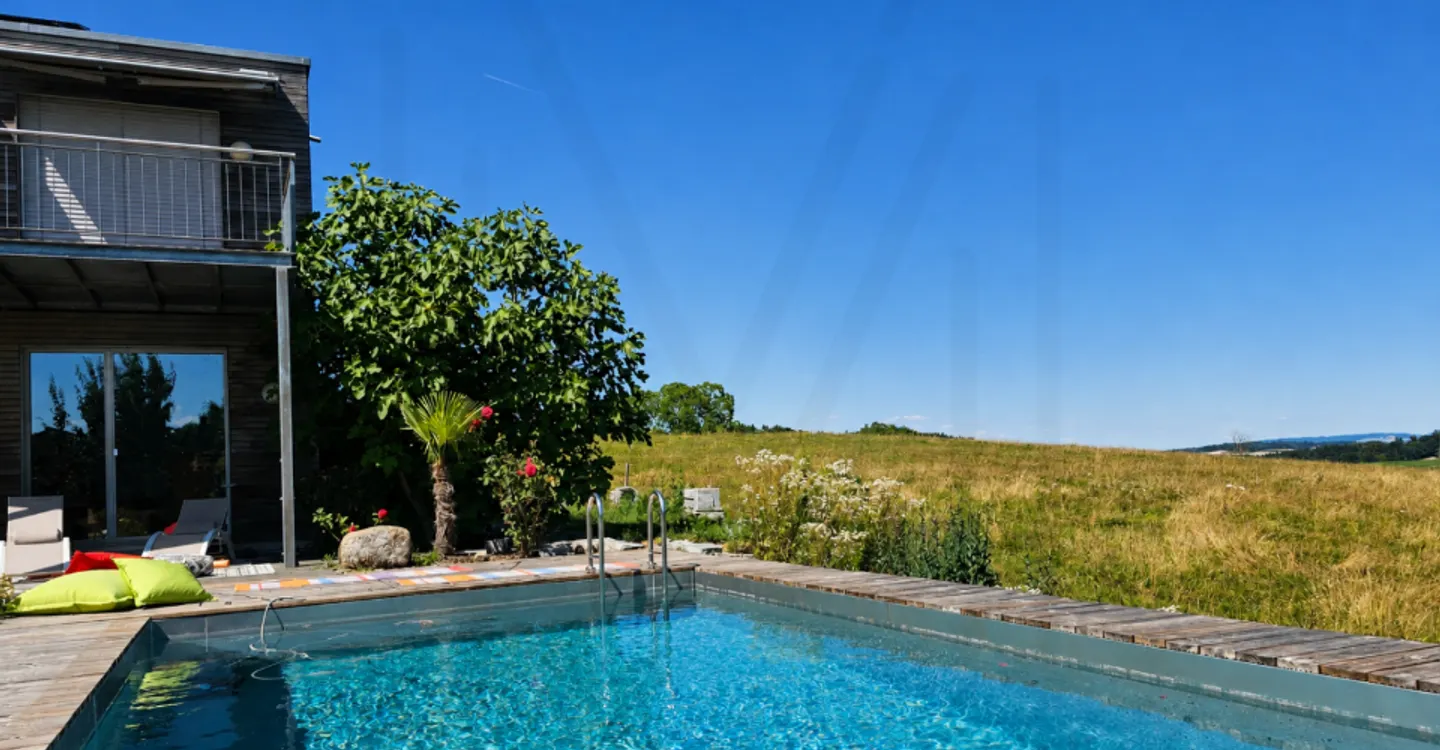 A rare address, designed for those seeking space, light, and serenity. - Photo 9 of 10