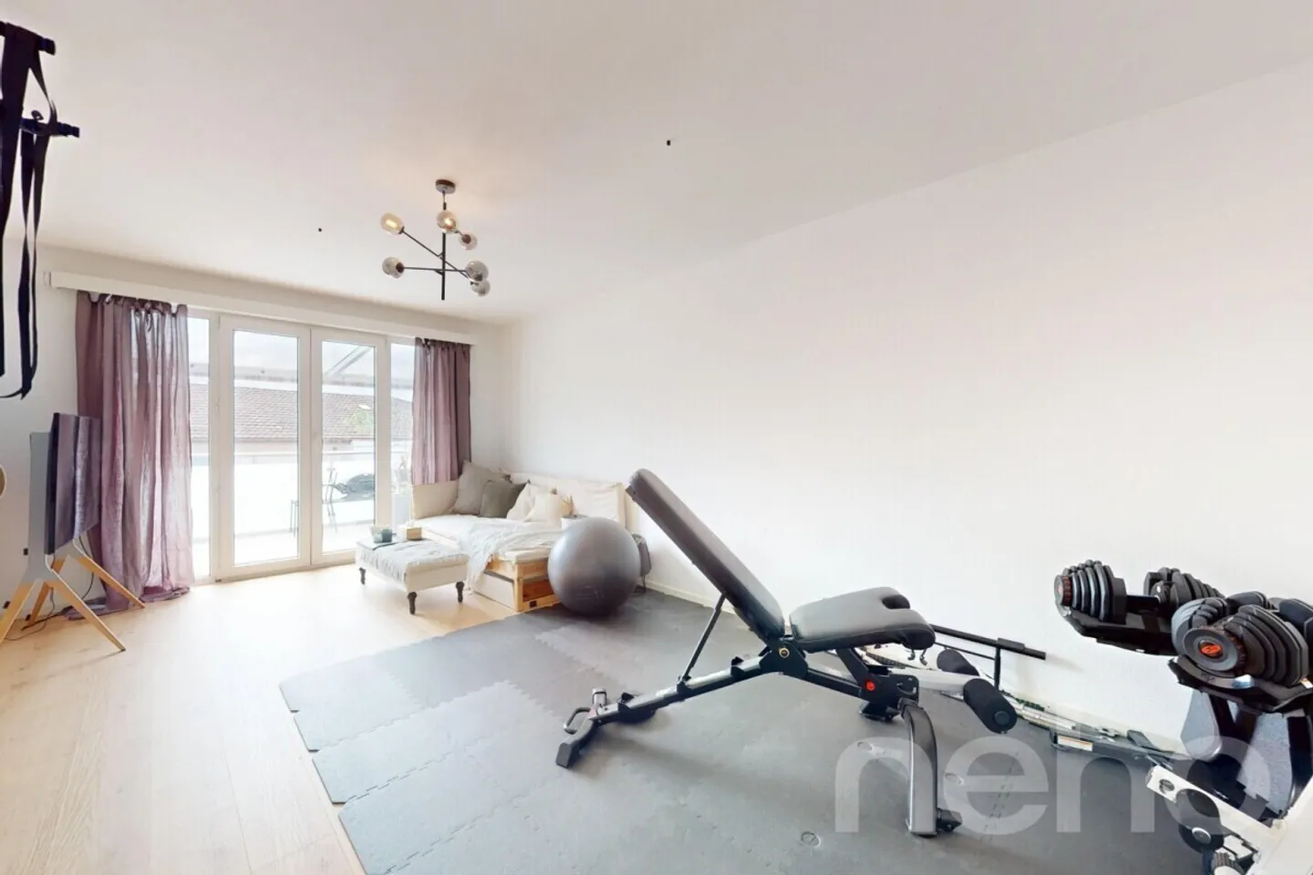 Spacious 6.5 Room Apartment on its Own Entire Floor! - Photo 8 of 12