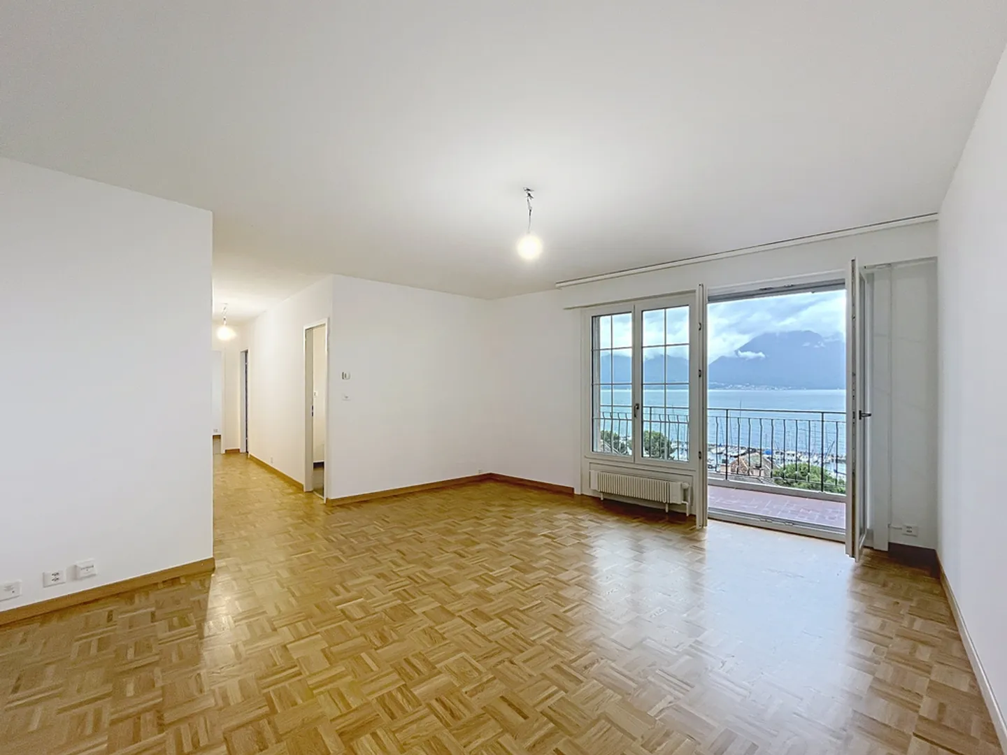 3.5 Room Apartment - Photo 4 of 12