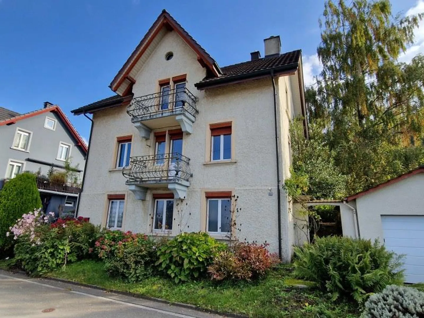 Wohnhaus mit Renovationspotenzial - Foto 1 von 30