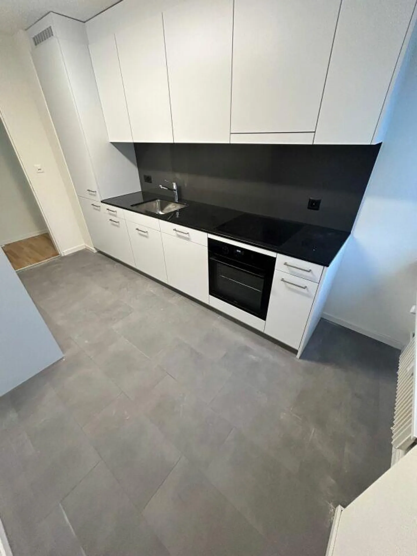 3.5-Room Apartment - Photo 2 of 10