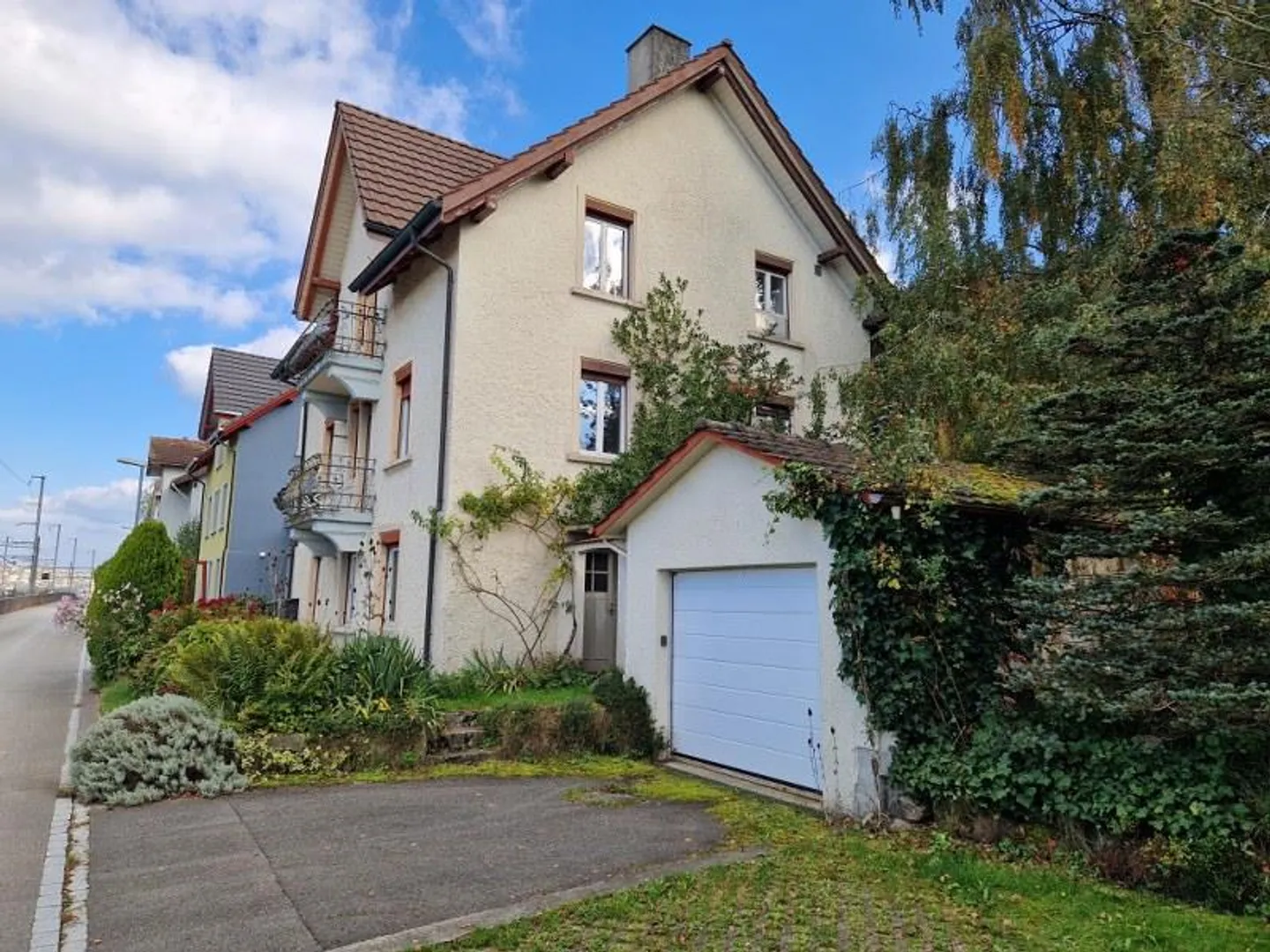 Wohnhaus mit Renovationspotenzial - Foto 3 von 30