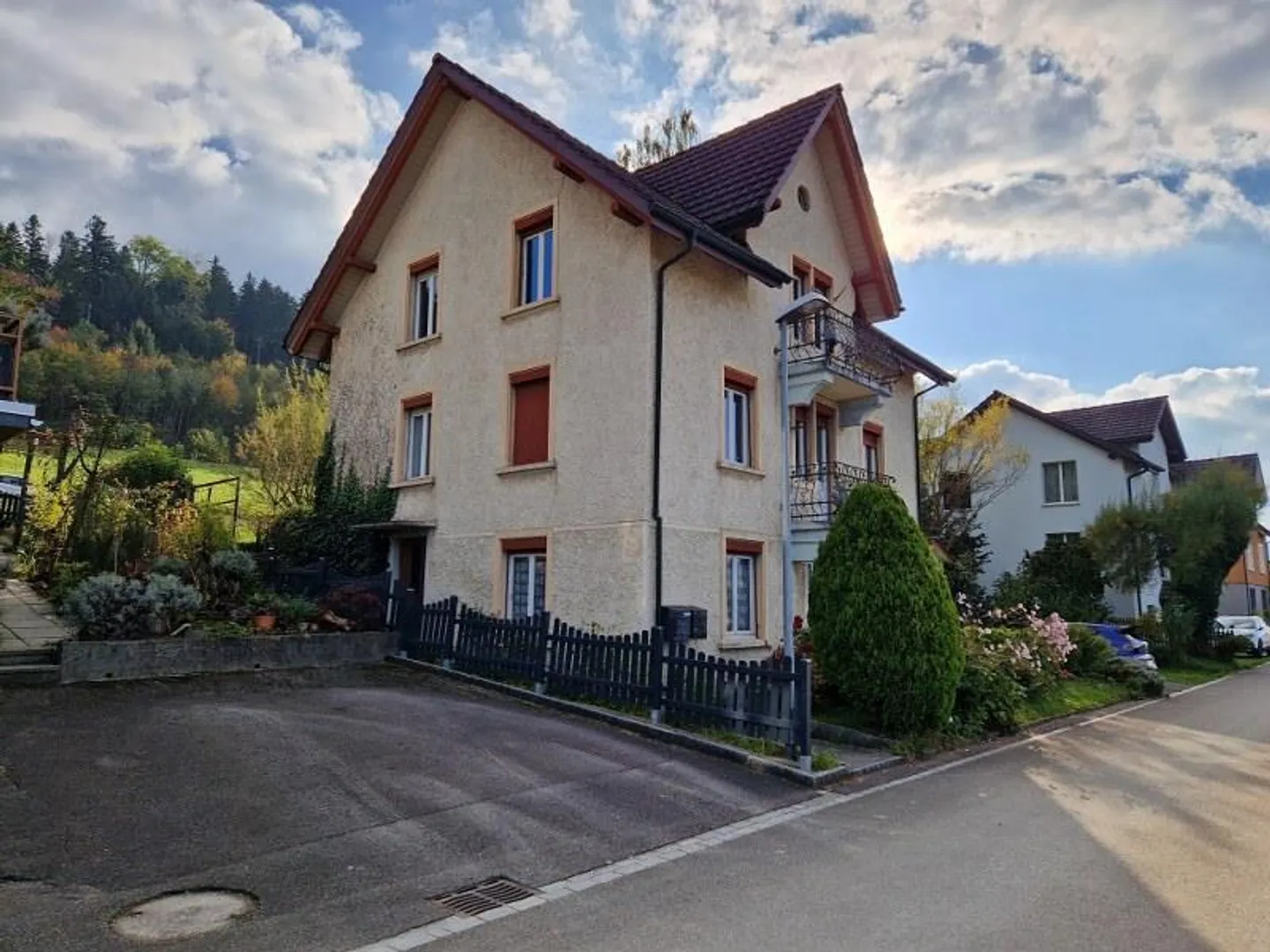 Wohnhaus mit Renovationspotenzial - Foto 6 von 30