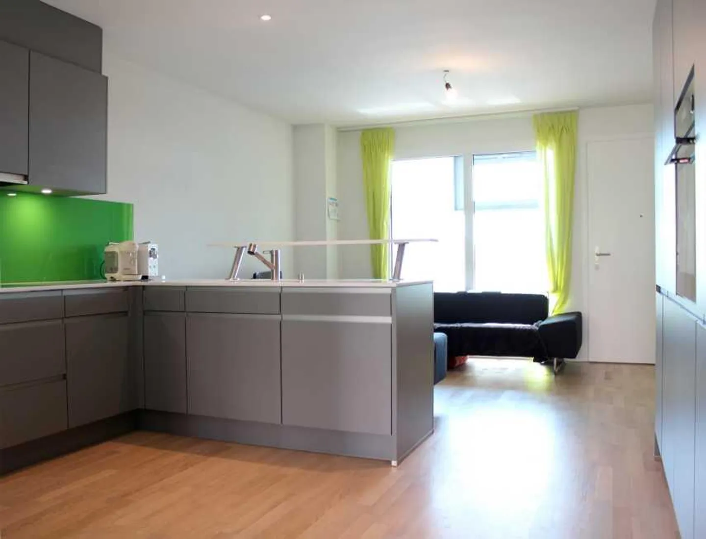 Top moderne, zentrale 2.5 Zimmer Minergie-Wohnung mit Blick ins Grüne - Foto 2 von 4