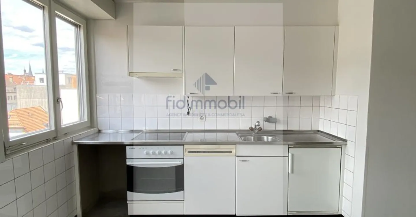 Wohnung mit einer Fläche von 144m2 zur Miete für Wohnzwecke oder Büros - Foto 1 von 10