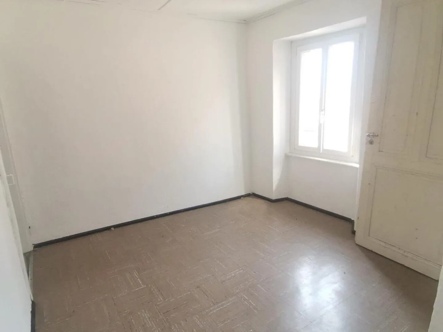 Charming Village House in Caneggio - Photo 5 of 13