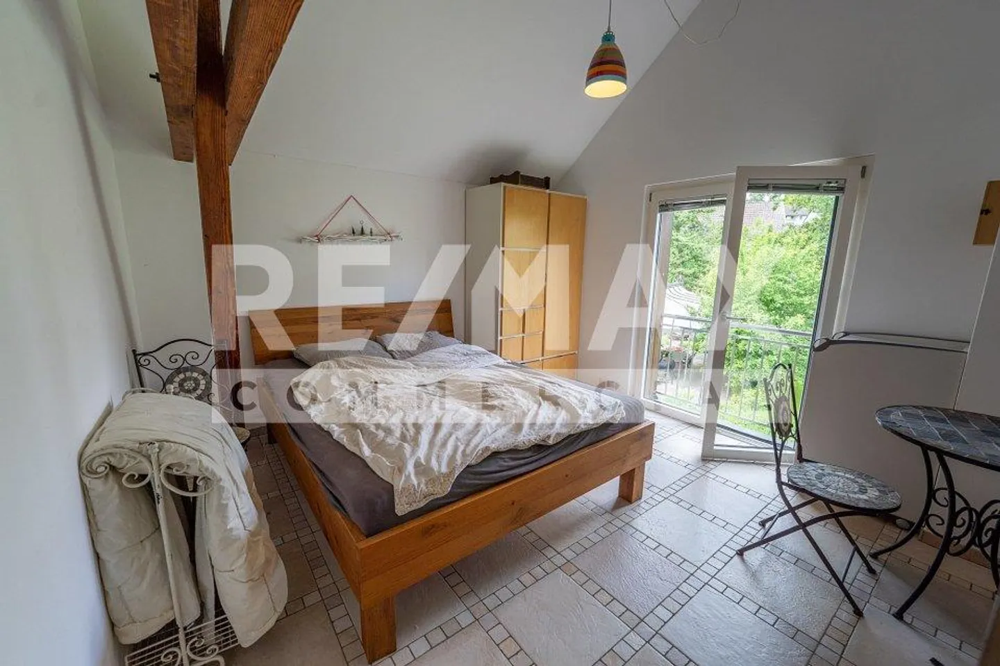 PREZZO TRATTABILE: Complesso edilizio spazioso con molte possibilità - Foto 8 di 13